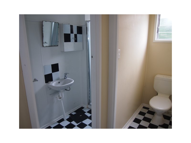 1/404 Esplanade, Torquay QLD 4655