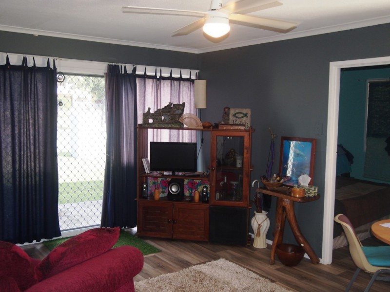 1/404 Esplanade, Torquay QLD 4655