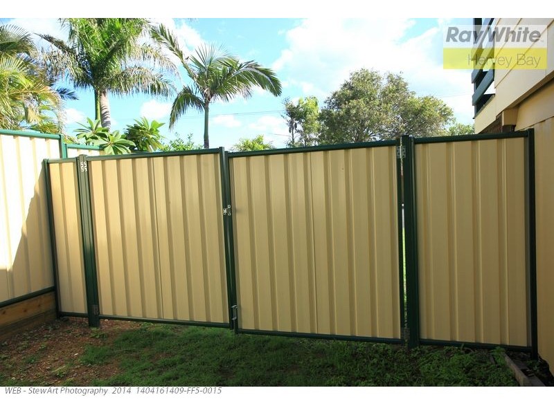 33 Saunders Street, Point Vernon QLD 4655