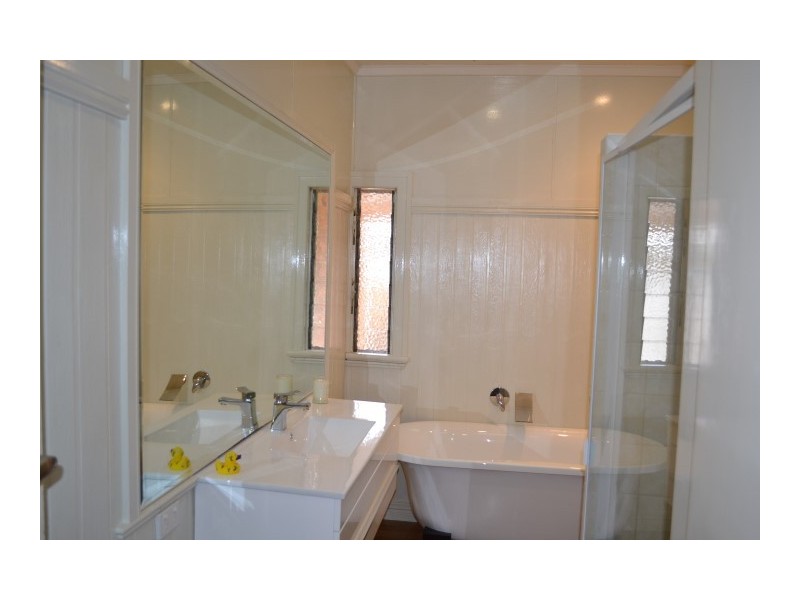 27 Errol Street, Maryborough QLD 4650