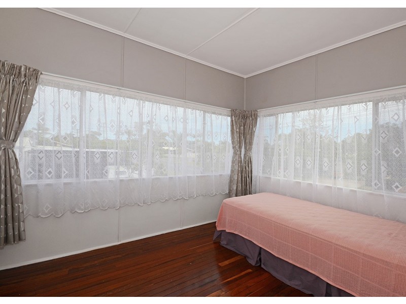 125 Pulgul Street, Urangan QLD 4655