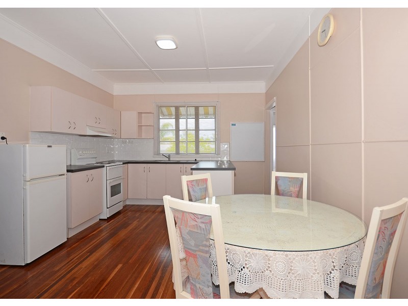 125 Pulgul Street, Urangan QLD 4655