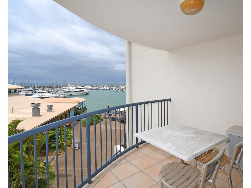 Unit 301 Mantra Resort, Buccaneer Drive, Urangan QLD 4655