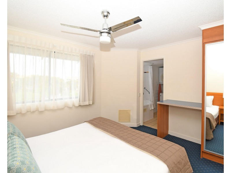 Unit 301 Mantra Resort, Buccaneer Drive, Urangan QLD 4655