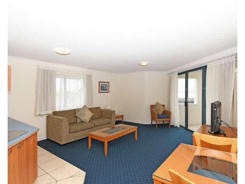 Unit 301 Mantra Resort, Buccaneer Drive, Urangan QLD 4655