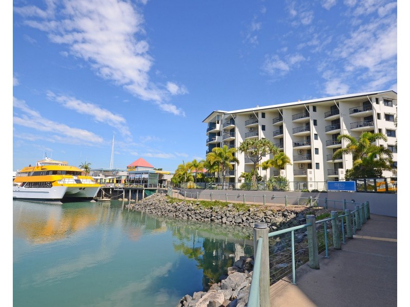 Unit 301 Mantra Resort, Buccaneer Drive, Urangan QLD 4655