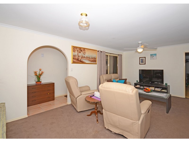 21 Jonwest Close, Torquay QLD 4655