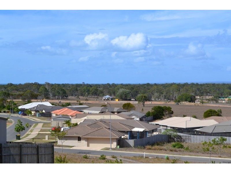 25 Sandy View Drive, Nikenbah QLD 4655