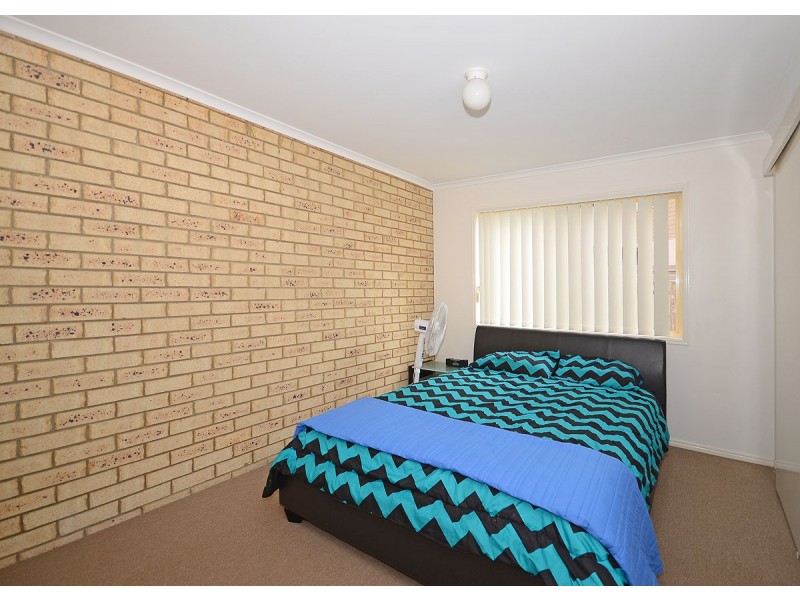 2/33 King Street, Urangan QLD 4655