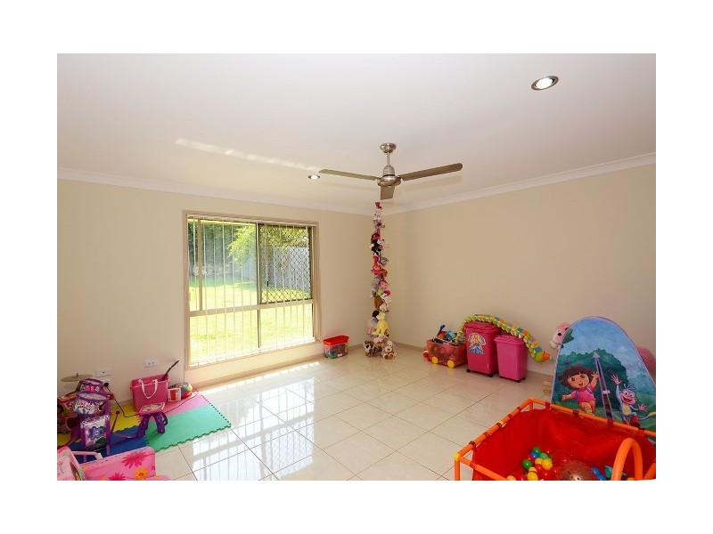 17 Arlington Court, Kawungan QLD 4655