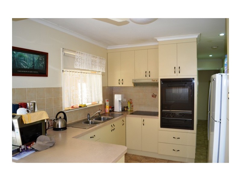 18 Minguin Street, Scarness QLD 4655