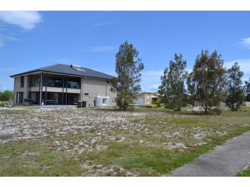 66 Beach Drive, Burrum Heads QLD 4659