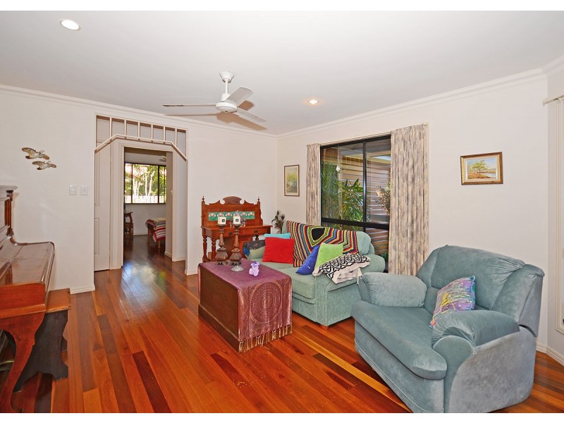 12 Treviso Court, Urangan QLD 4655