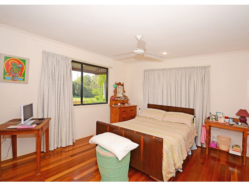 12 Treviso Court, Urangan QLD 4655