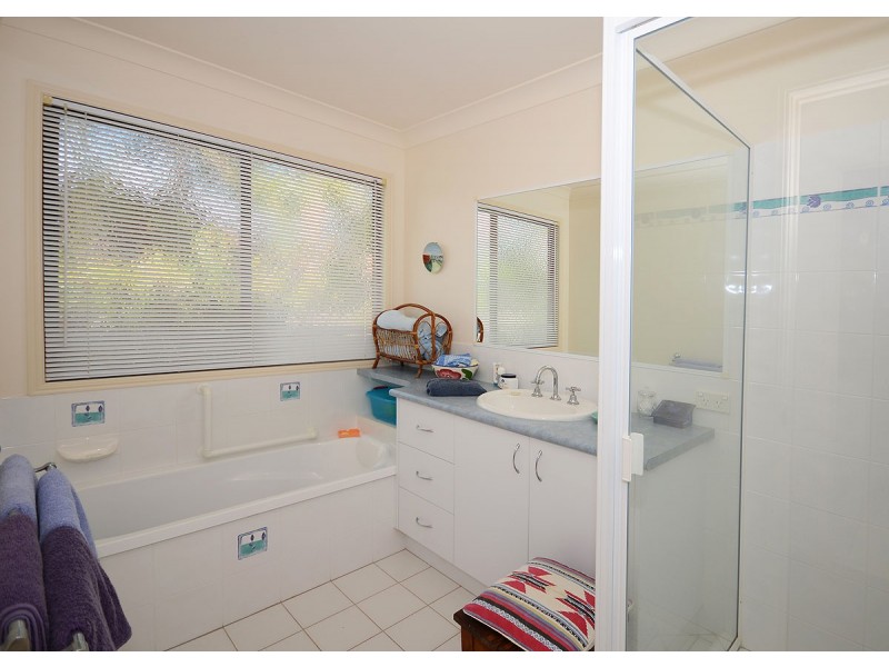 12 Treviso Court, Urangan QLD 4655