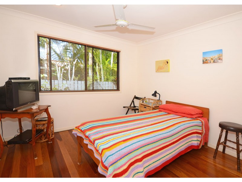 12 Treviso Court, Urangan QLD 4655