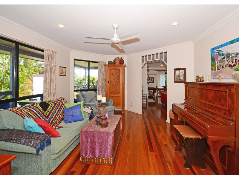 12 Treviso Court, Urangan QLD 4655