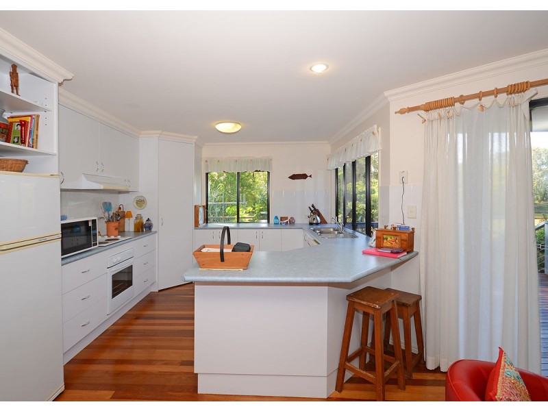 12 Treviso Court, Urangan QLD 4655