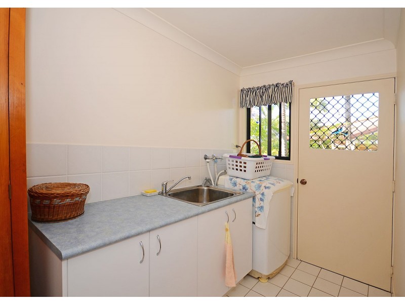 12 Treviso Court, Urangan QLD 4655
