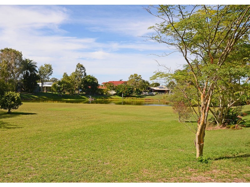 12 Treviso Court, Urangan QLD 4655