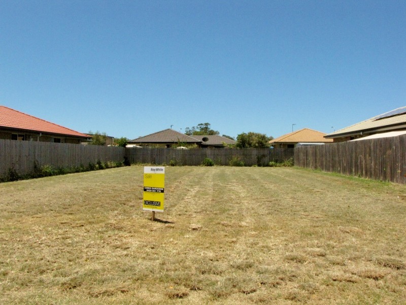 8 Dory Drive, Point Vernon QLD 4655