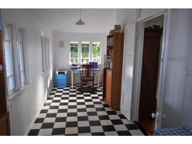 31 Freshwater St, Scarness QLD 4655