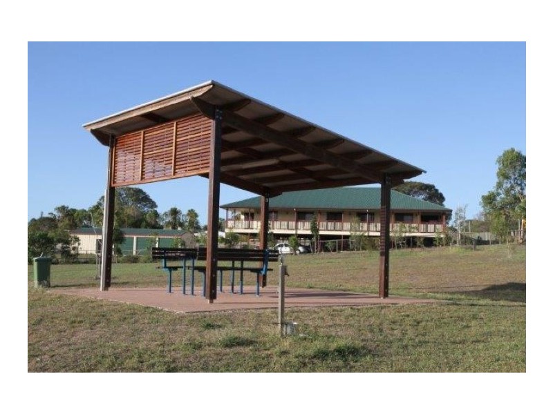 1-5 Henks Court, Dundowran Beach QLD 4655