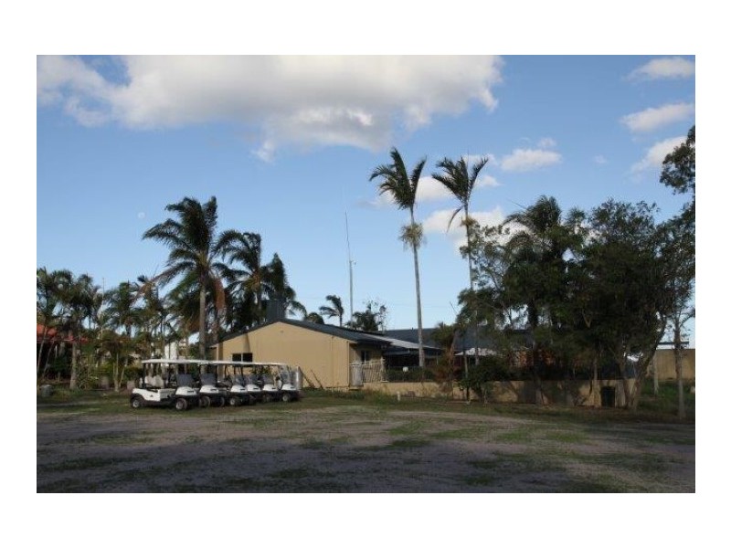 1-5 Henks Court, Dundowran Beach QLD 4655