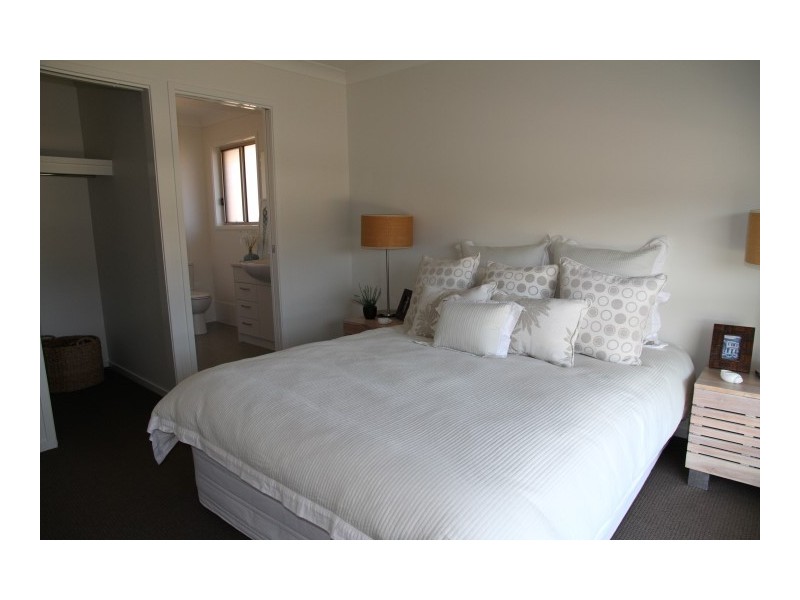 Lot 636 Augustus Boulevard, Urraween QLD 4655