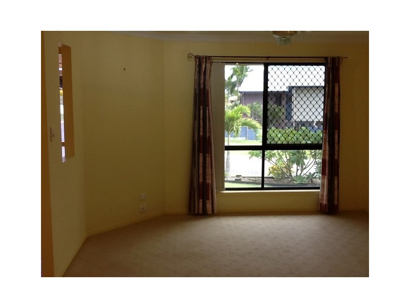 25 Marineview Avenue, Scarness QLD 4655