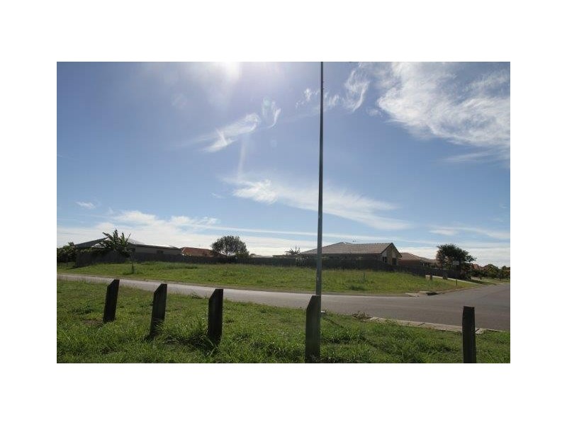 13 Anchorage Circuit, Point Vernon QLD 4655