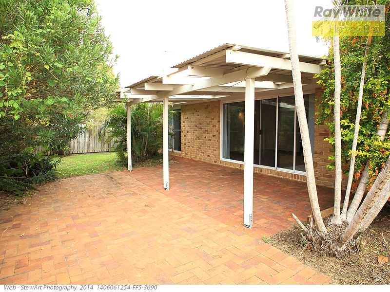 26 Prince Street, Urangan QLD 4655