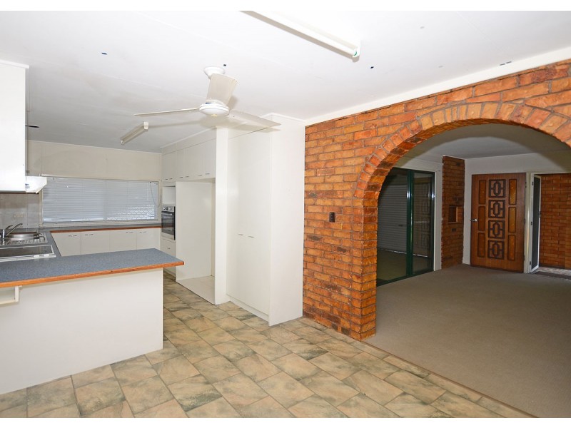 4 Tooth Street, Pialba QLD 4655