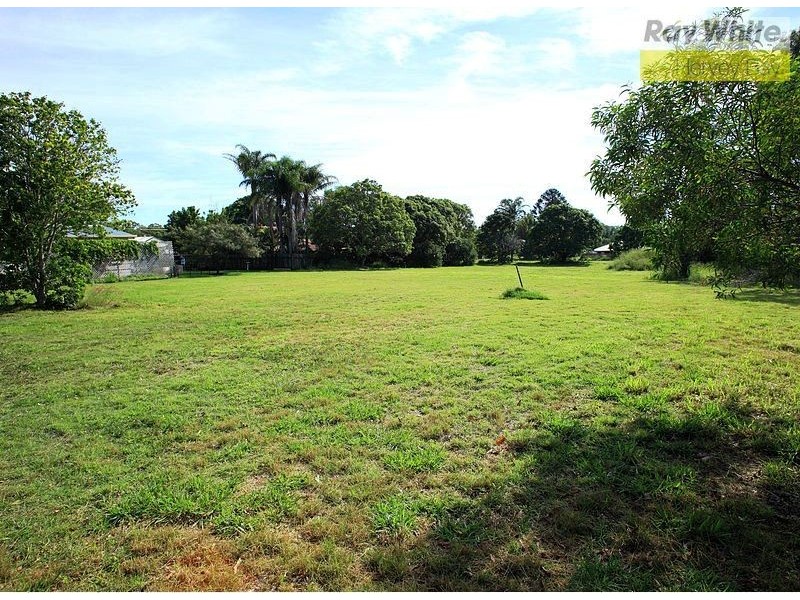 235 Torquay Terrace, Torquay QLD 4655