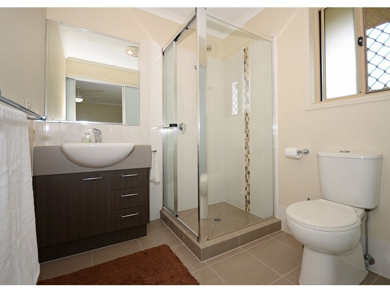 8 Petersen Rd, Hervey Bay QLD 4655