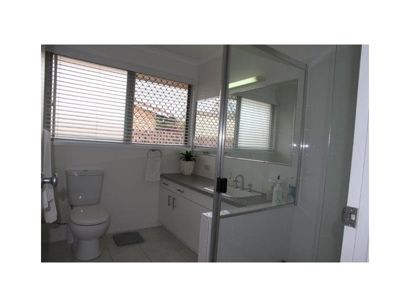 Unit 1/2 Wuruma Street, Scarness QLD 4655