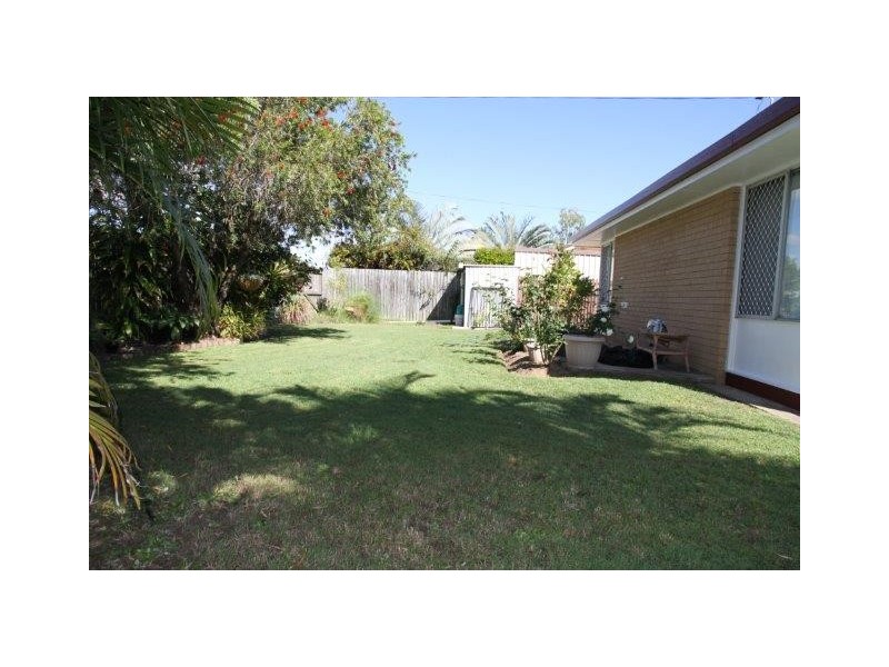 Unit 1/2 Wuruma Street, Scarness QLD 4655
