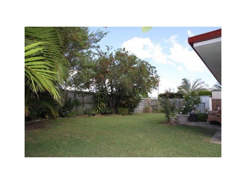 Unit 1/2 Wuruma Street, Scarness QLD 4655