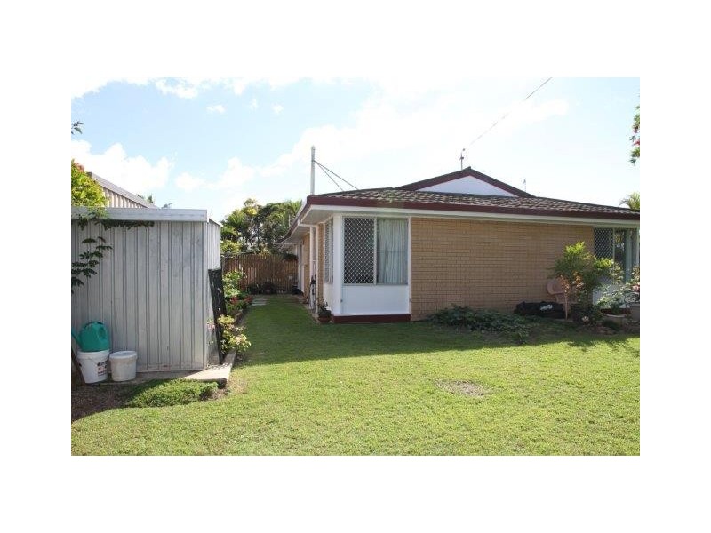 Unit 1/2 Wuruma Street, Scarness QLD 4655