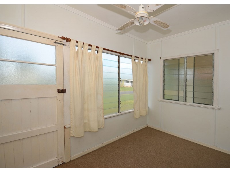 6 Ocean Street, Torquay QLD 4655