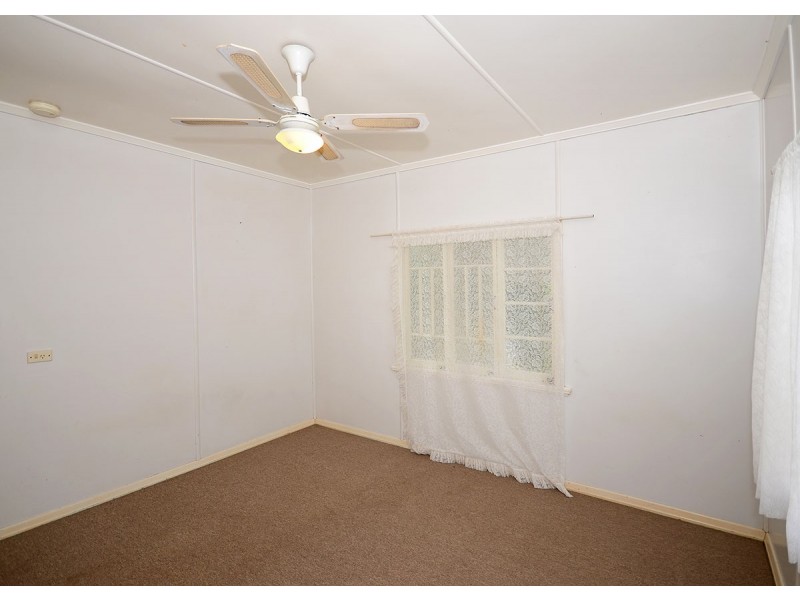 6 Ocean Street, Torquay QLD 4655
