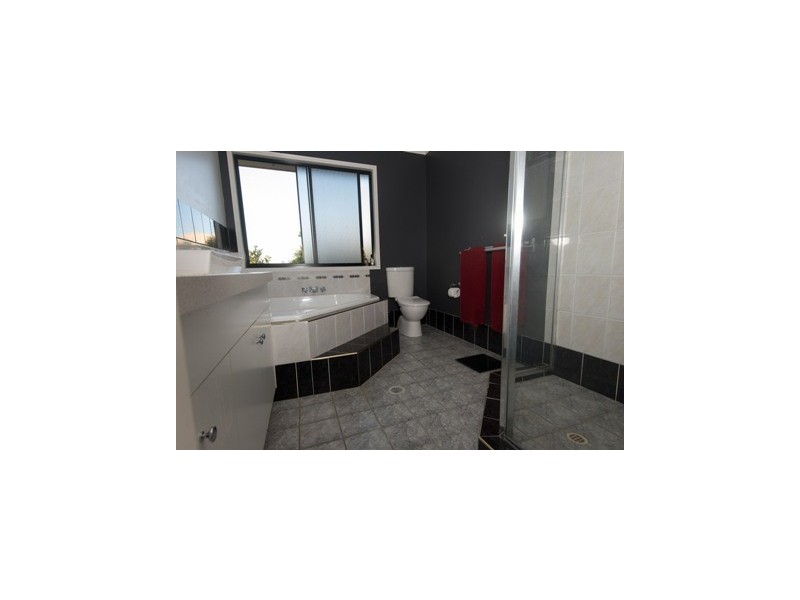 14-16 PARVIEW DVE, Craignish QLD 4655