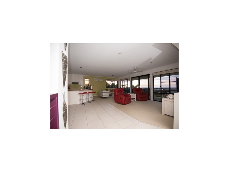 14-16 PARVIEW DVE, Craignish QLD 4655