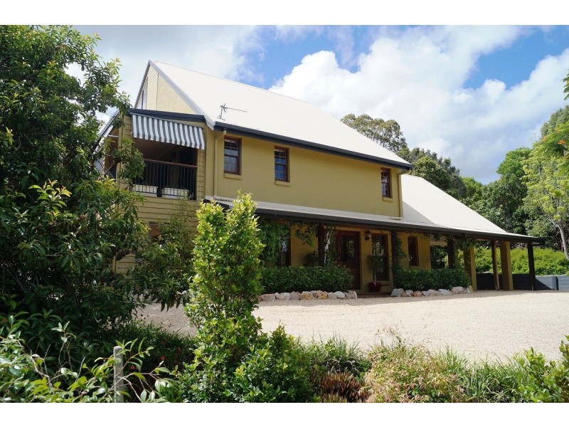 4 Balmoral Court, Urraween QLD 4655