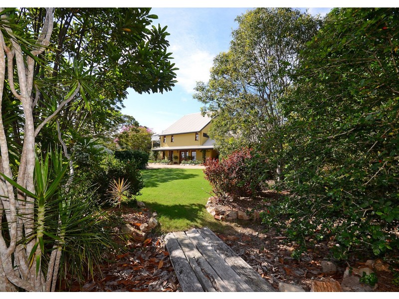 4 Balmoral Court, Urraween QLD 4655