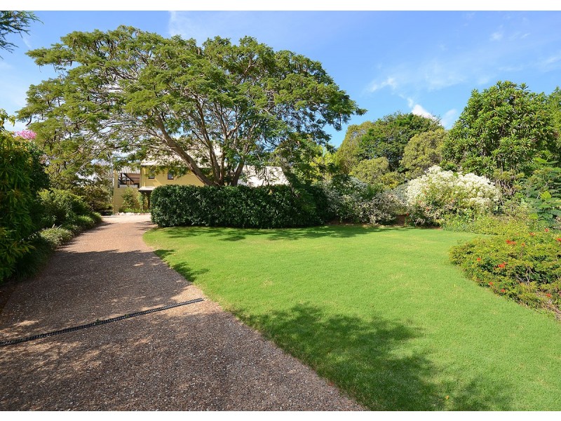 4 Balmoral Court, Urraween QLD 4655