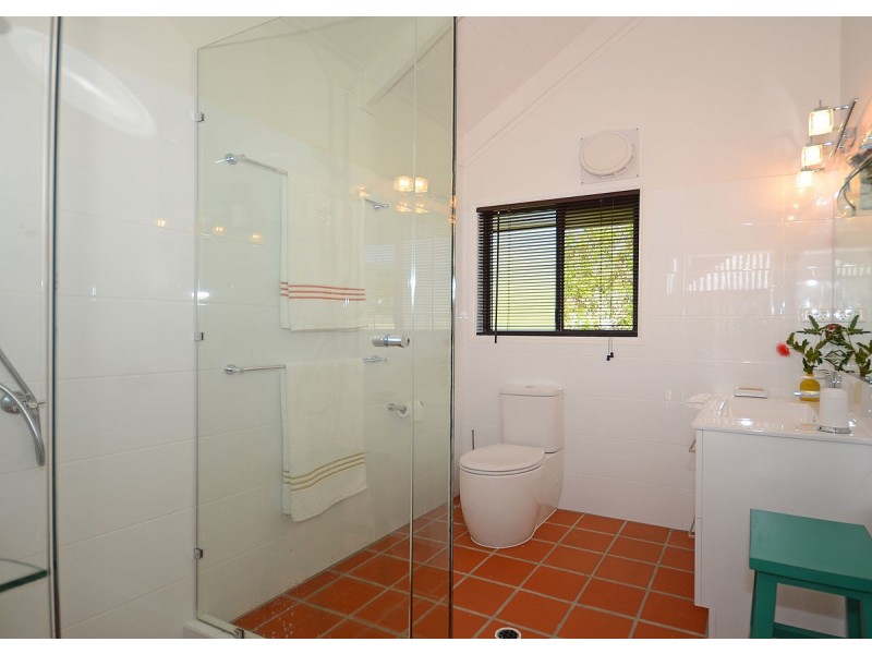 4 Balmoral Court, Urraween QLD 4655