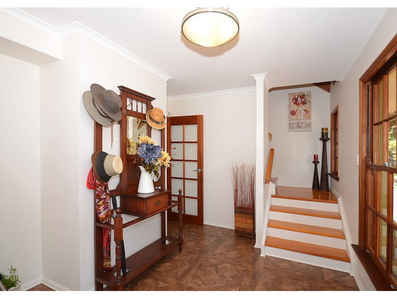 4 Balmoral Court, Urraween QLD 4655