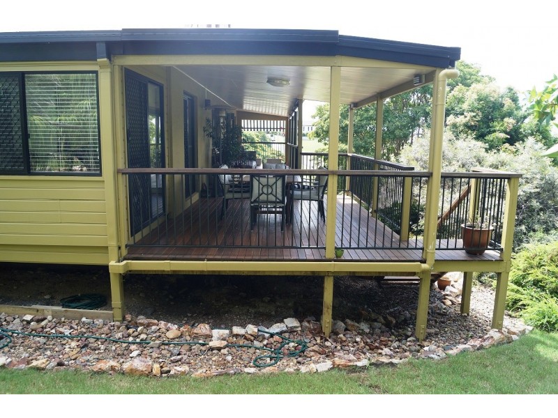 4 Balmoral Court, Urraween QLD 4655