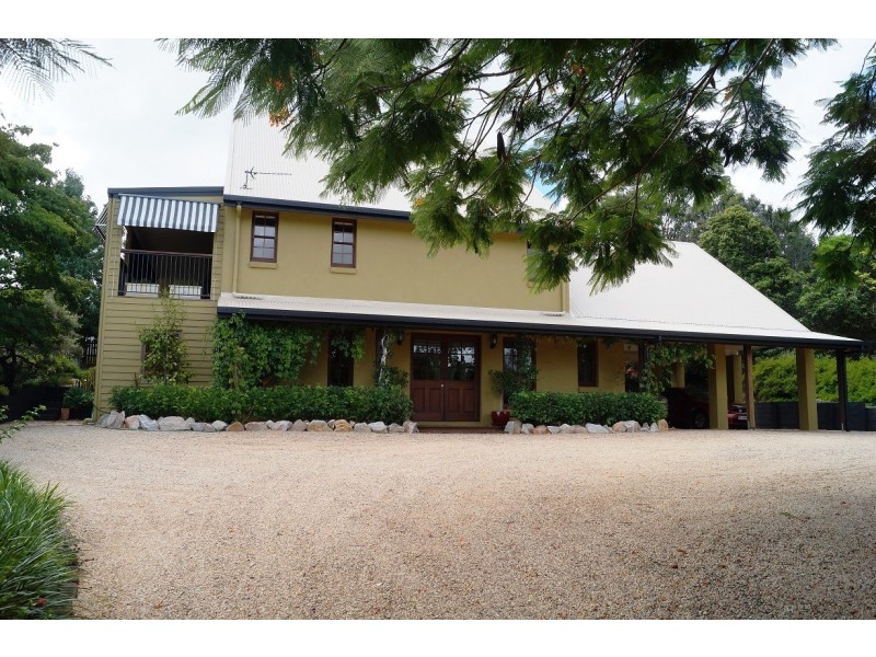 4 Balmoral Court, Urraween QLD 4655